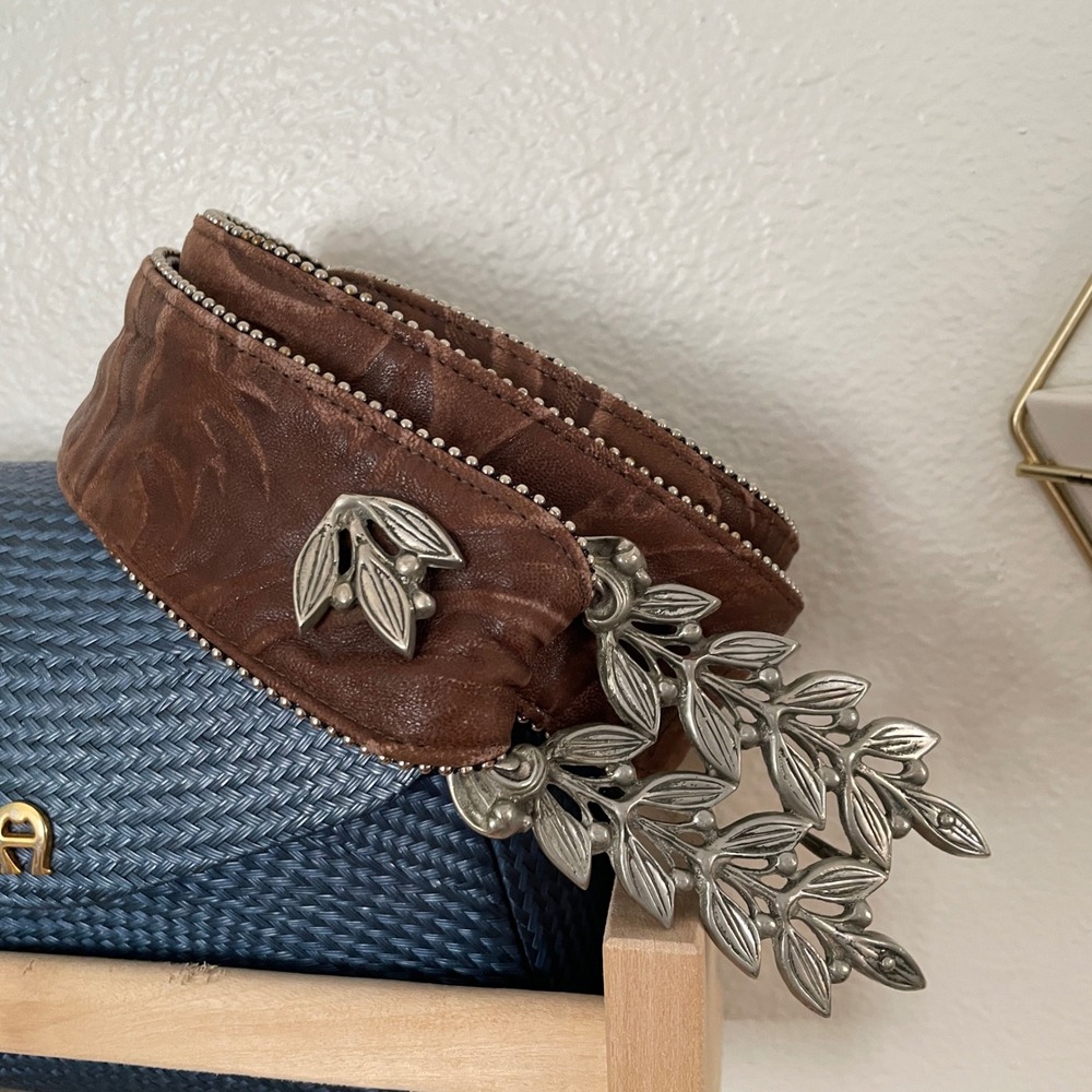 Brown Leather Floral Medallion Belt Women's Fashion Accessory